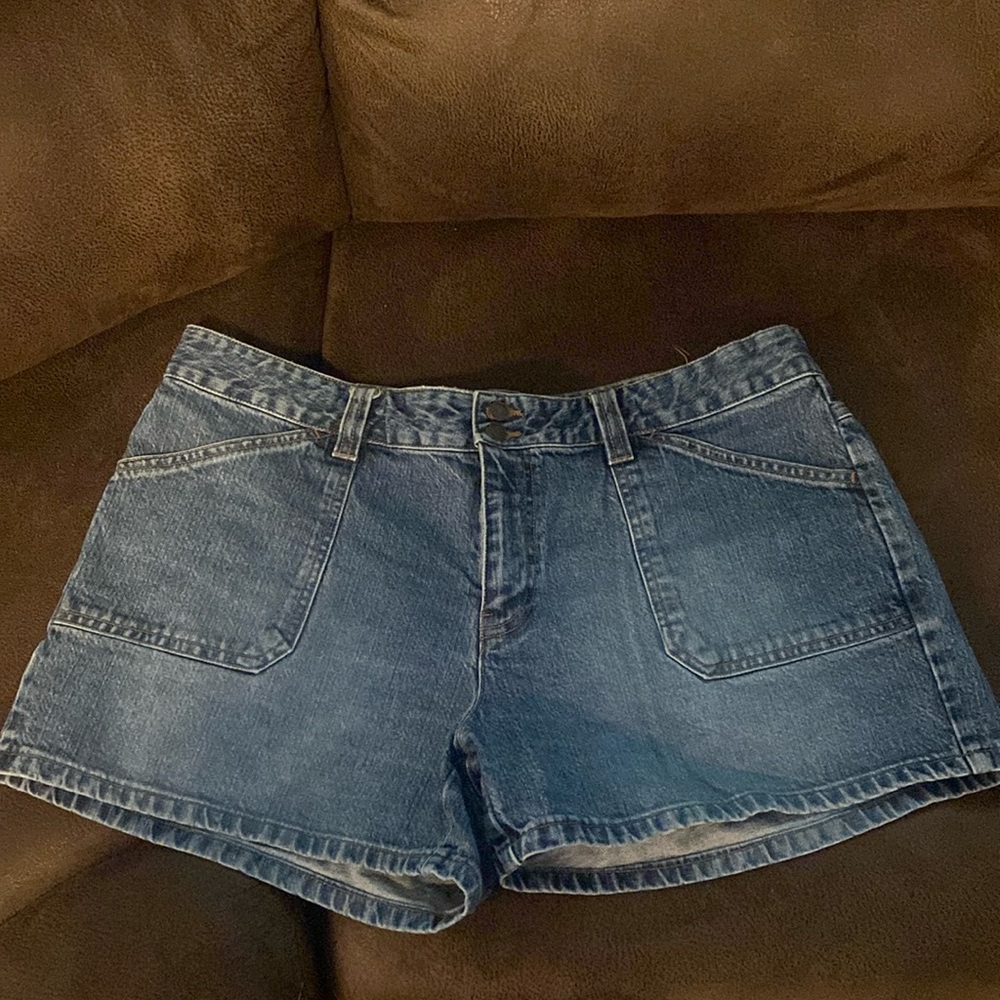Old Navy size 16 shorts